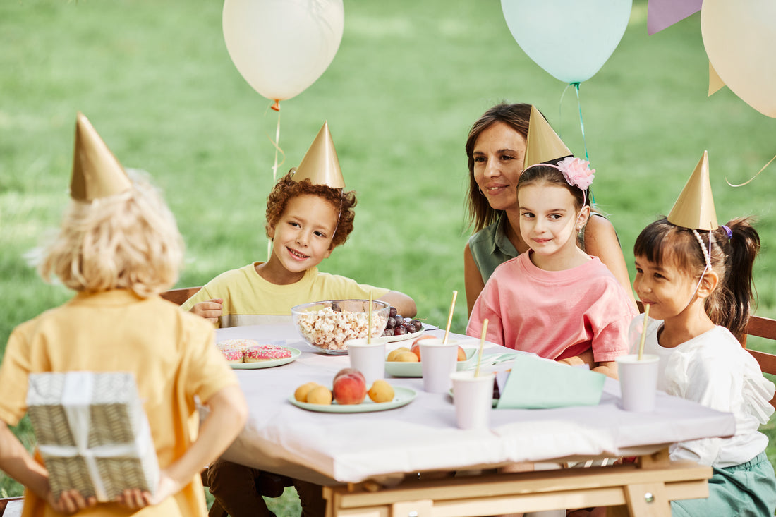 IDEAS FOR A KIDS BIRTHDAY BASH