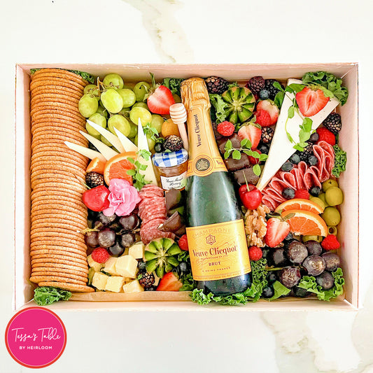 TESSA'S TABLE SIGNATURE CHAMPAGNE GIFT BOX